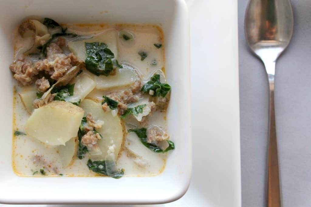 This delicious Zuppa Toscana soup is made in the Instant Pot pressure cooker, making it a quick and easy recipe that tastes much like Olive Garden's version! Instant Pot Recipes | Pressure Cooker Recipes | Zuppa Toscana Recipes