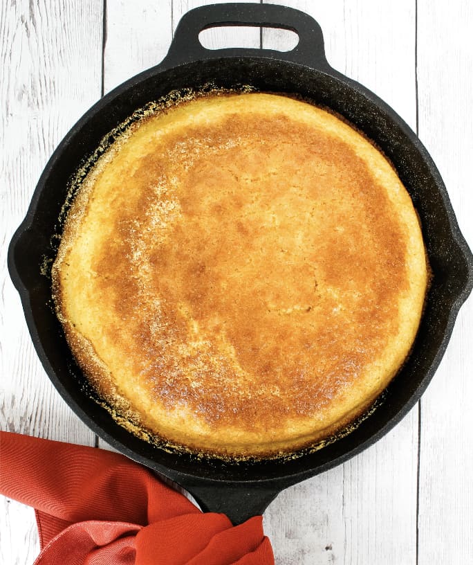 A recent cornbread skillet restoration. Looking for other ideas on what to  cook! : r/castiron