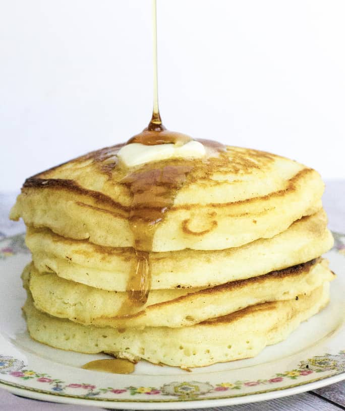 How to Make Fluffy Pancakes from Scratch
