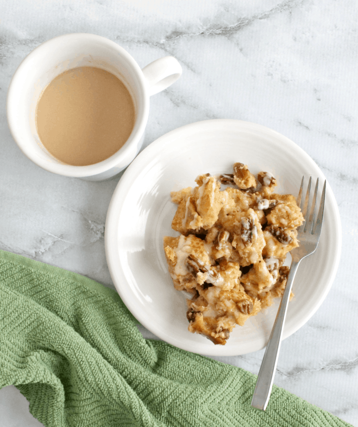 If you need a quick and easy breakfast for Christmas morning, this eggnog pecan baked french toast in the pressure cooker fits the bill! Pressure Cooker French Toast | Instant Pot French Toast | Christmas Morning Breakfast Idea