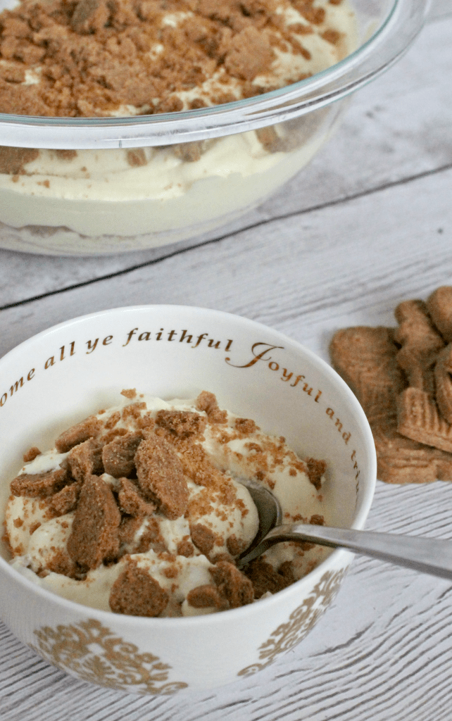 This Speculoos Tiramisu Pudding is a light and airy, quick and easy dessert of crushed cookies paired with fluffy cream. It's perfect for the holidays! Speculoos Recipe | Biscoff Recipe | Speculoos Tiramisu | Easy Christmas Dessert | Christmas Dessert for a Crowd