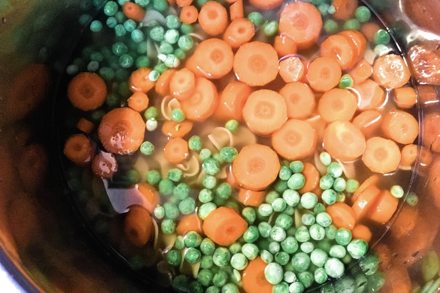 peas and carrots for instant pot chicken noodle soup