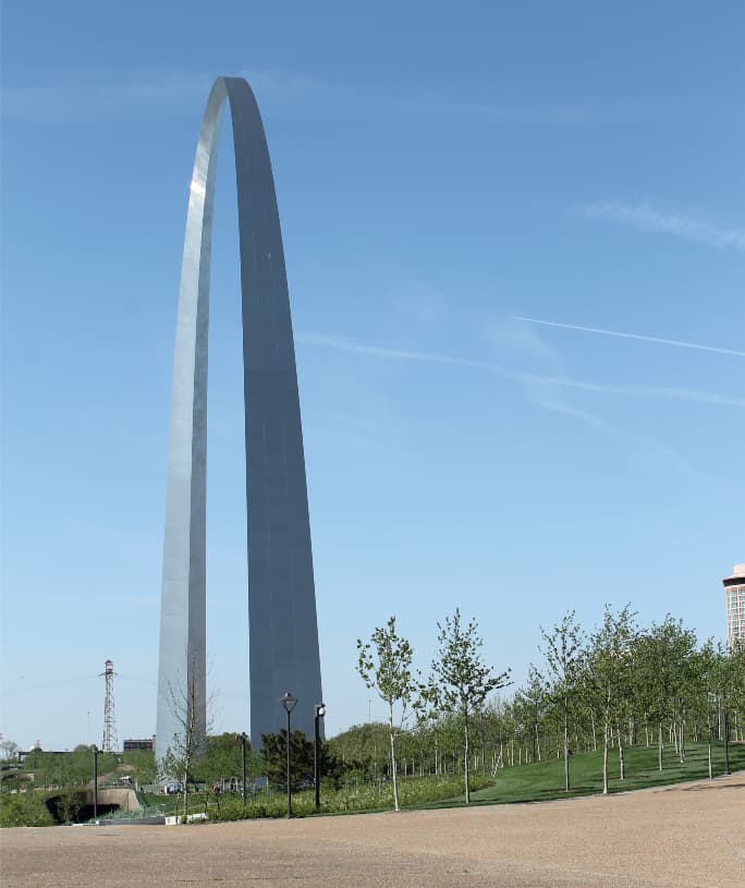 gateway arch in saint louis
