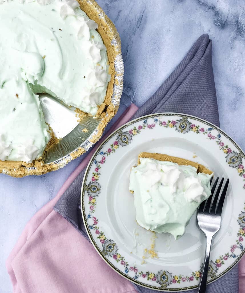 Easy No Bake Pistachio Cream Pie Margin Making Mom®