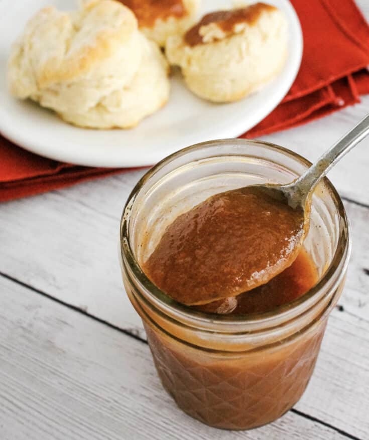 jar of Instant Pot apple butter