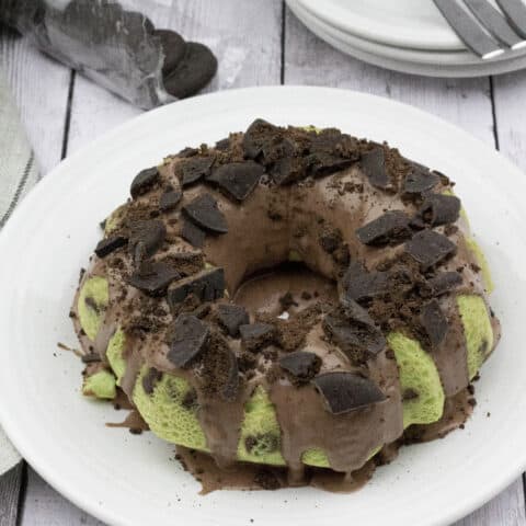 https://marginmakingmom.com/wp-content/uploads/2020/02/Instant-Pot-Mint-Chocolate-Cake-FEATURE2-480x480.jpg