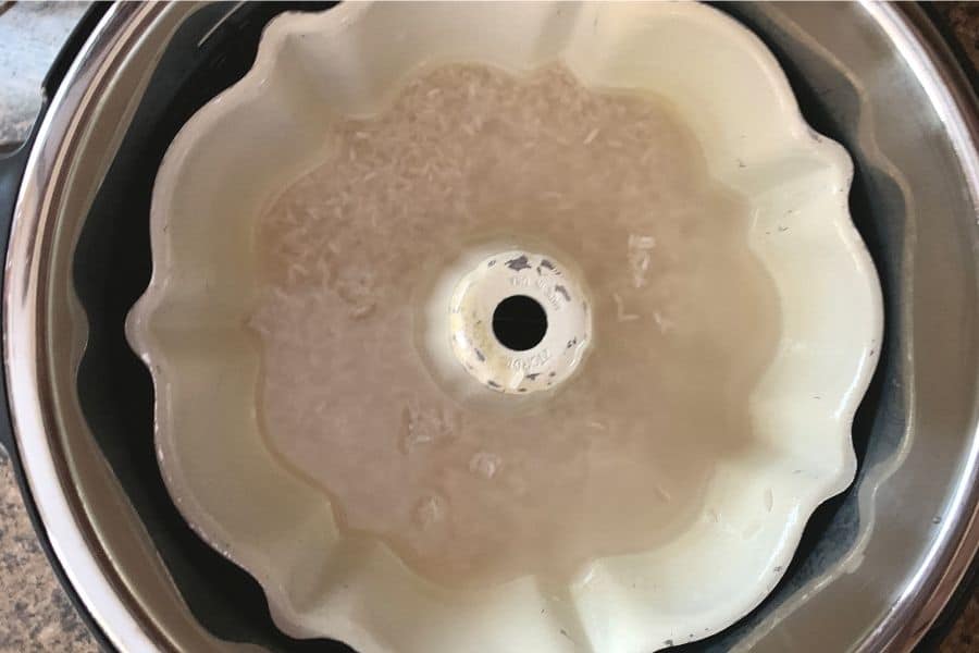 bundt pan of rice and water in the Instant Pot