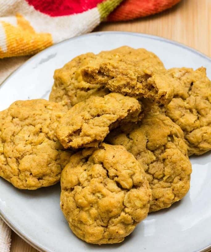 plate full of pumpkin oatmeal cookies