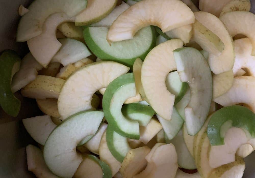 Apple slices for making cinnamon apples in the Instant Pot
