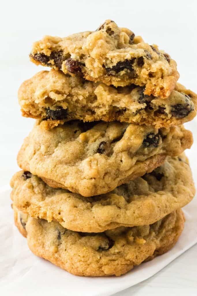 soft oatmeal raisin cookies