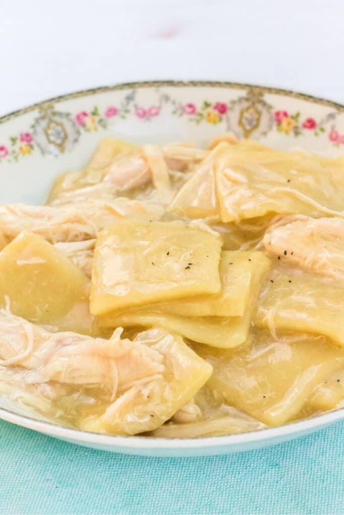 Easy Chicken And Dumplings Recipe With Frozen Dumplings - Margin Making ...