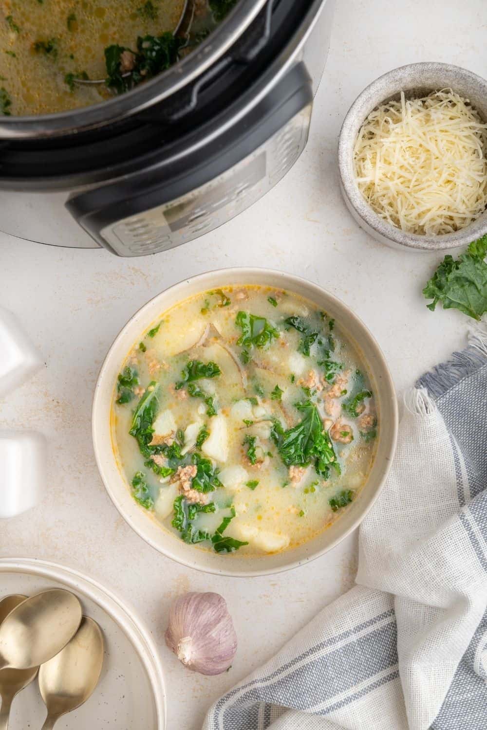 Easy Instant Pot Zuppa Toscana Olive Garden Copycat