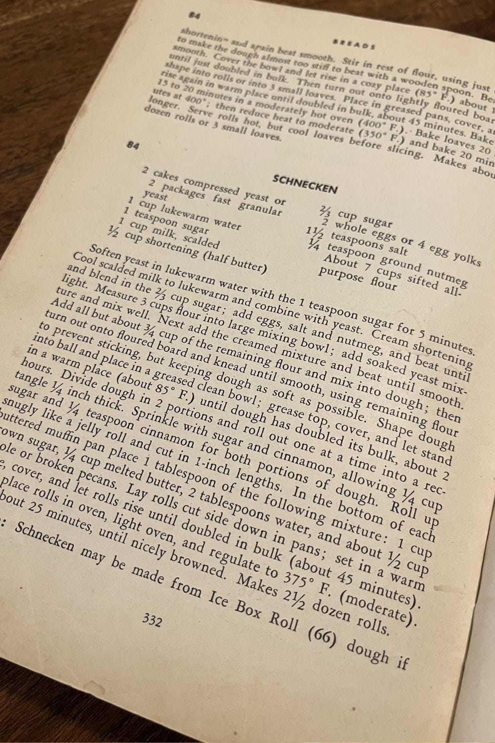 page from a vintage cookbook showing an old-fashioned recipe for Schnecken.