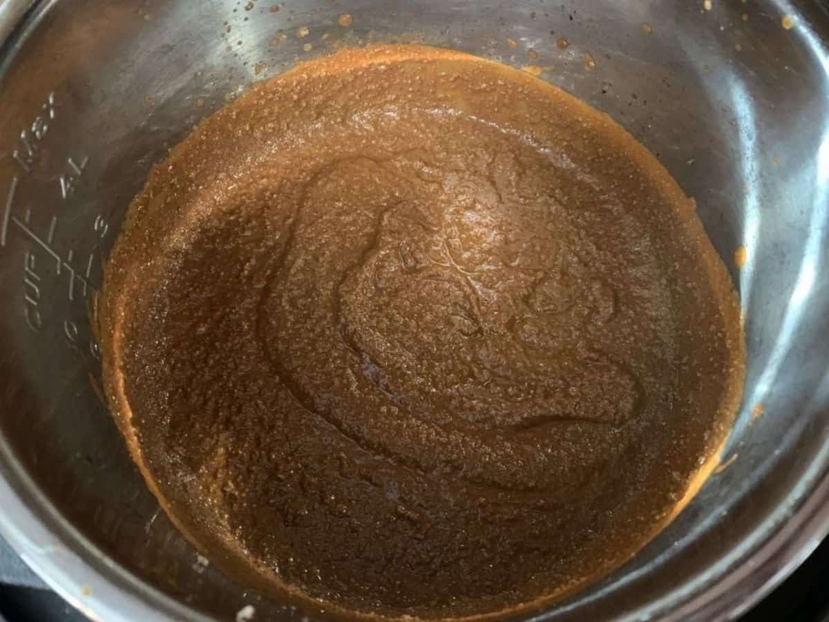 Cincinnati chili that has just been blended to the right consistency.